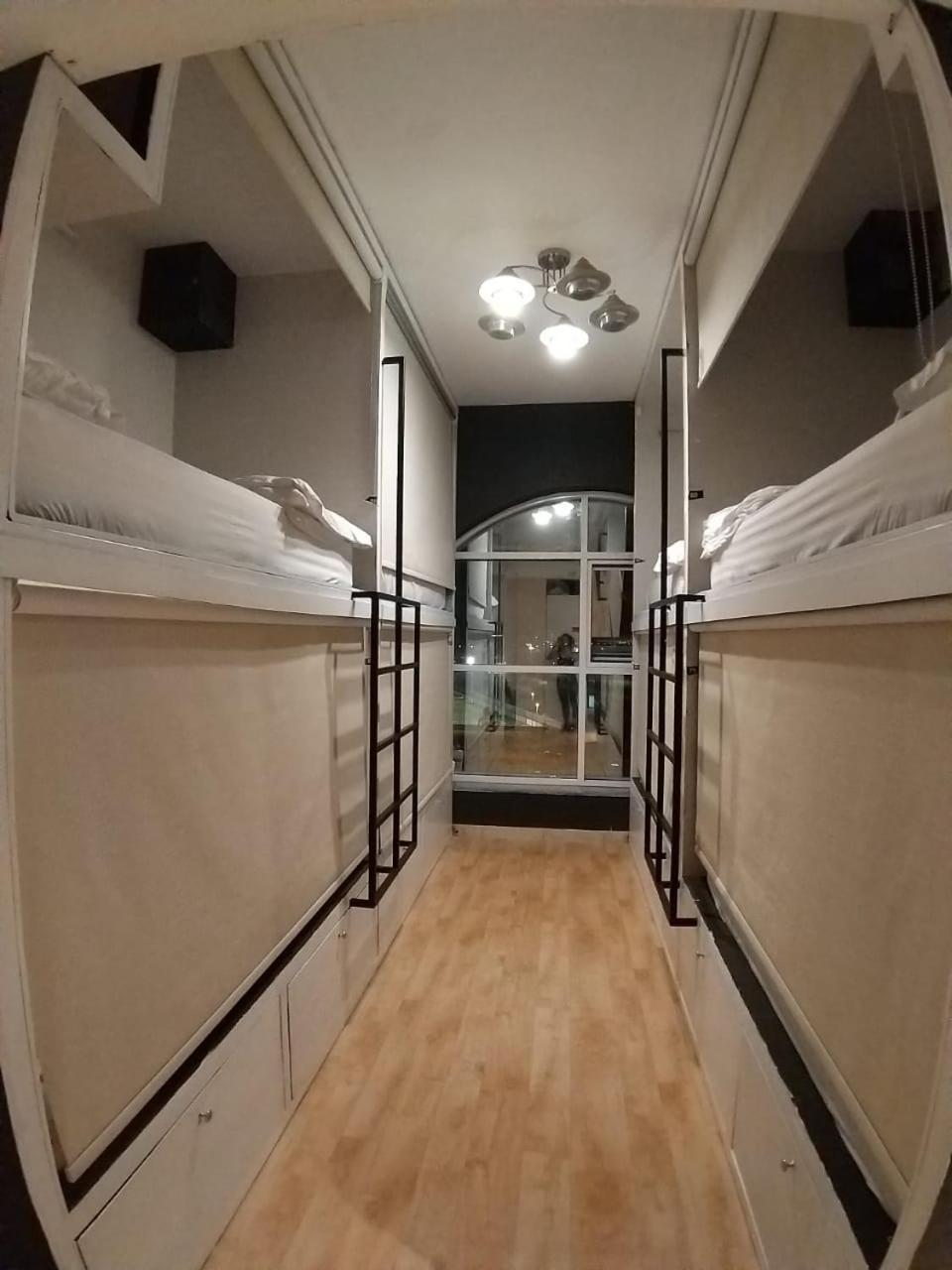 7 Capsules Hostel Dubai