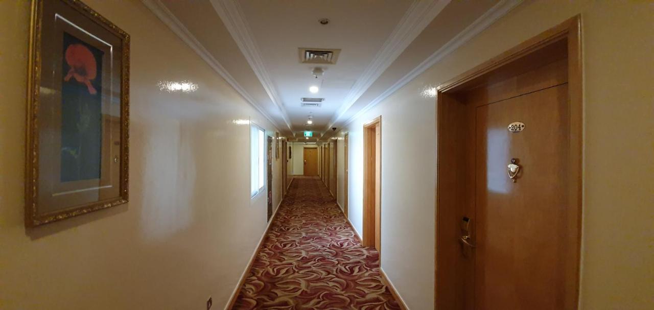 Kings Square Llc 2*