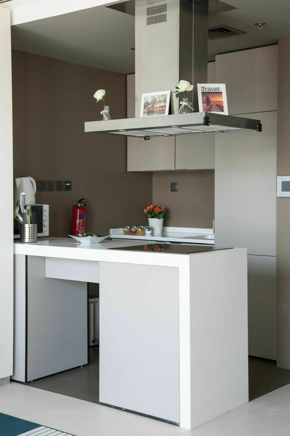 Higuests - West Avenue Apartment Dubai