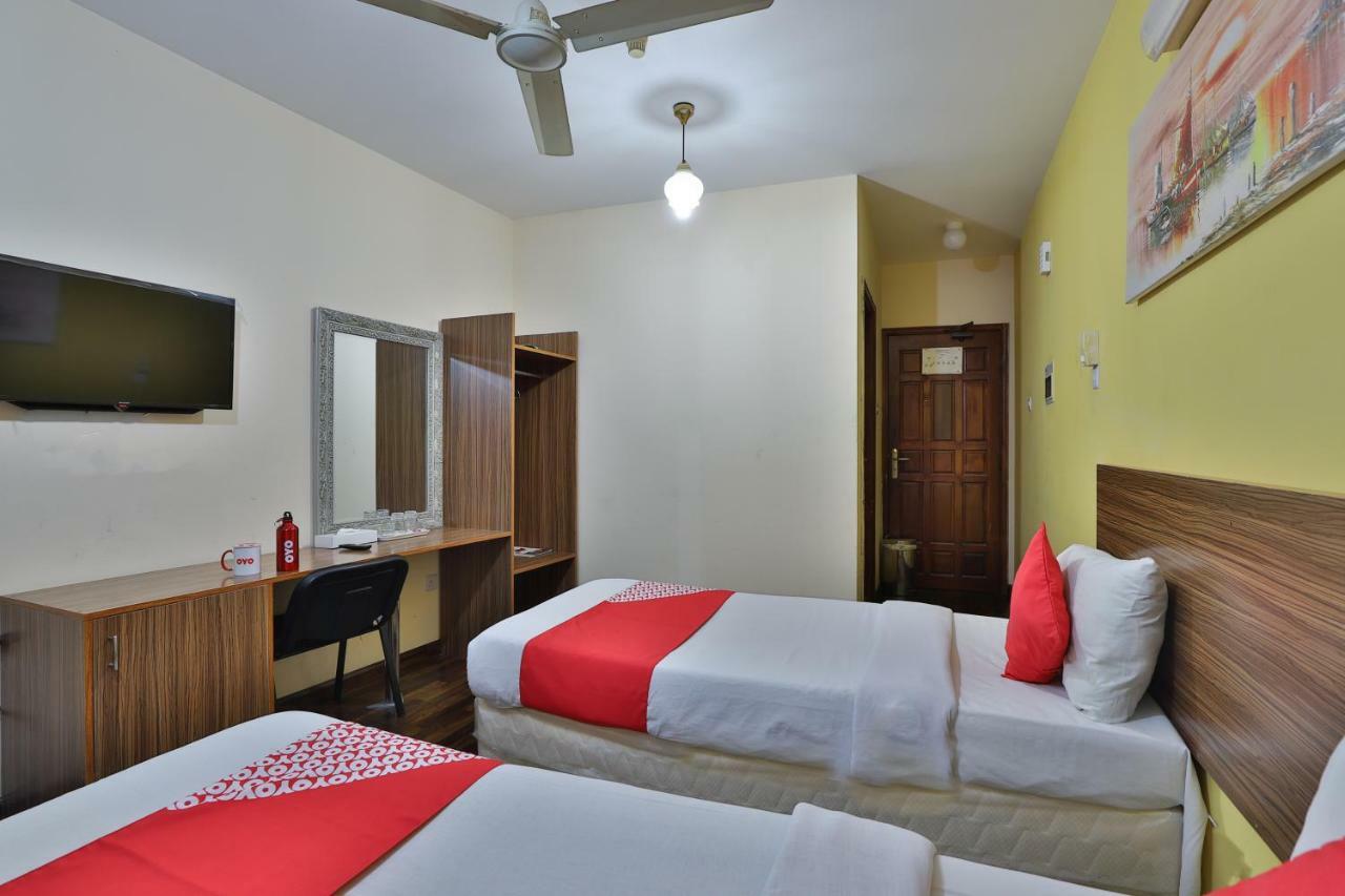 Oyo 183 Sweet Palace Hotel