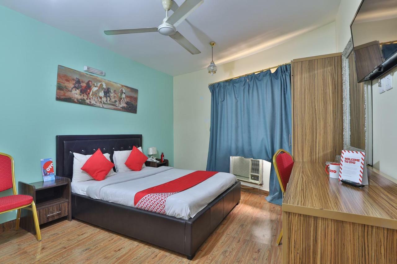 Oyo 183 Sweet Palace Hotel
