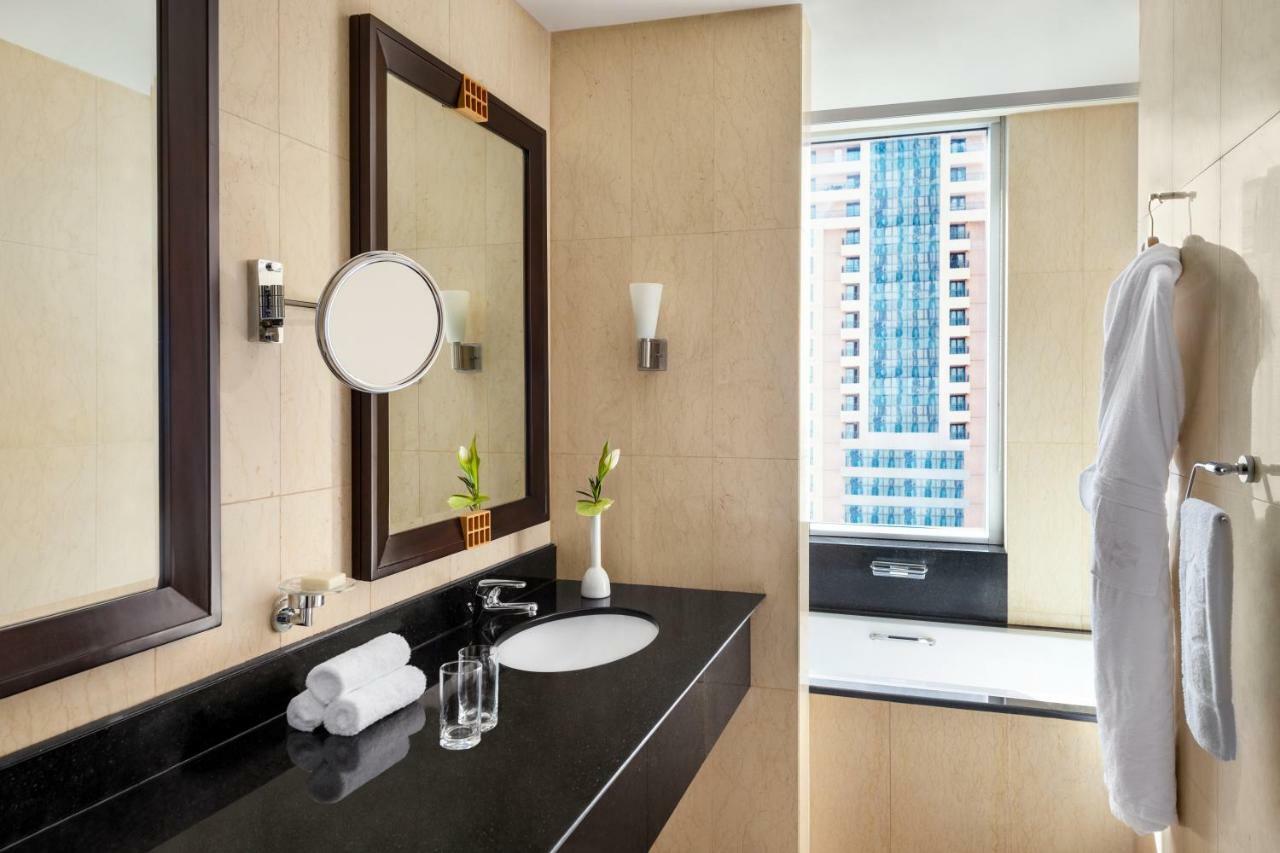 Shangri-La Apartments 5*