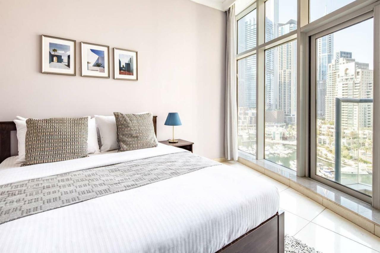 Frank Porter - Marinascape Apartment Dubai