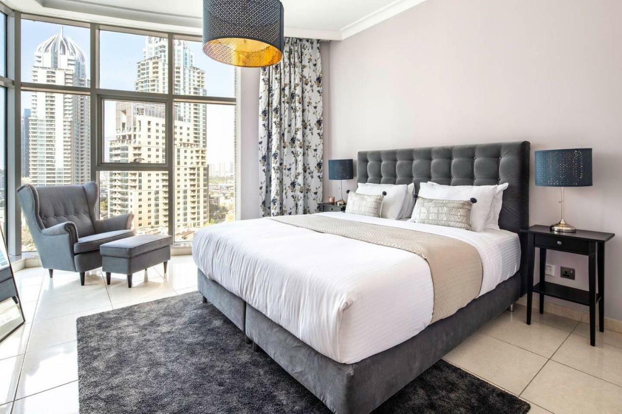 Frank Porter - Marinascape Apartment Dubai