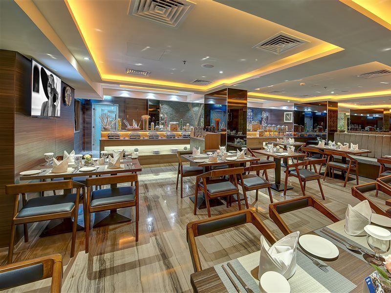 Otel Omega 4*