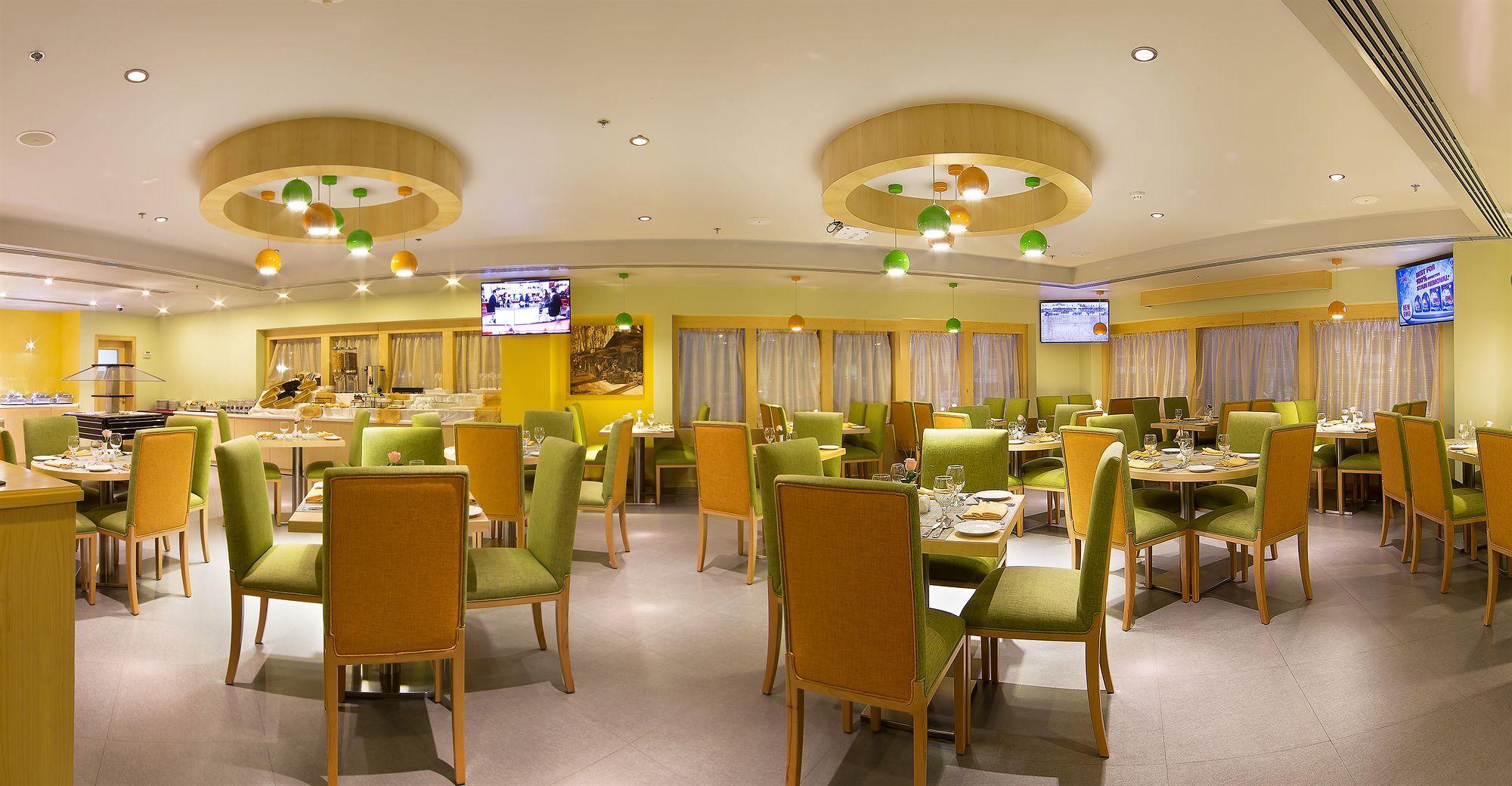 Hotel Lotus Grand 4*