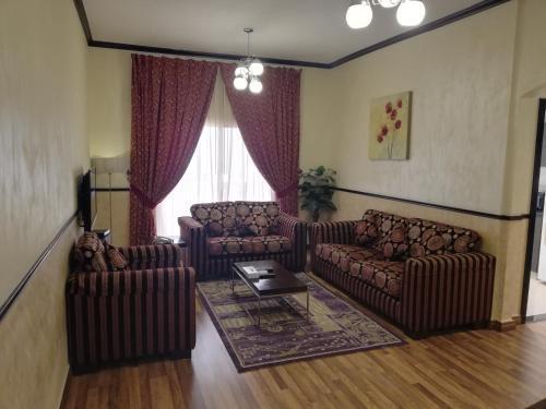 Boulevard City Suites *
