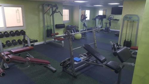 Boulevard City Suites *