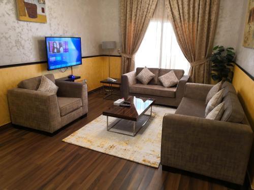 Boulevard City Suites Hotel *